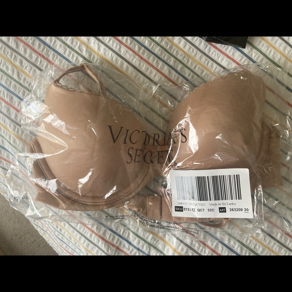 Body by Victoria lightly-lined smooth Demi bra, 32C